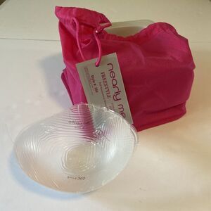 1- Nearly Me Freestyle Symmetrical Breast Form Full  #360 Mastectomy Sz 4